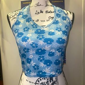 Medium halter top